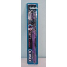 Акція Зубна щітка Oral-B Black Всебічна чистота Medium (середня) /шт