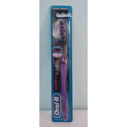 Акція Зубна щітка Oral-B Black Всебічна чистота Medium (середня) /шт